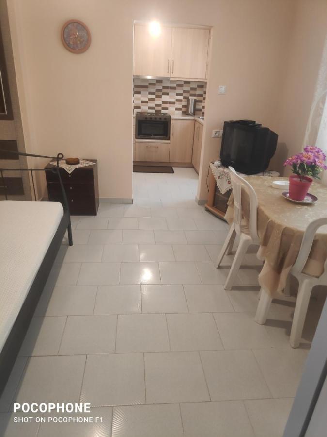 Κεντρικό, Άνετο Και Ζεστό Διαμέρισμα Kamena Vourla Exterior photo